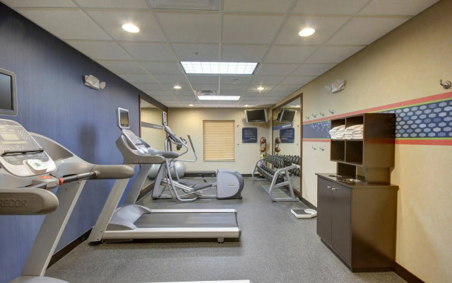 Hampton Inn & Suites Alexandria