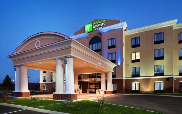 Holiday Inn Express & Suites Newport S, an IHG Hotel