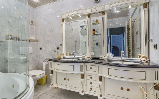 Authentic Apartment With View