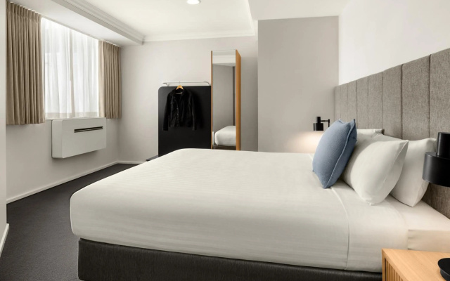 Oaks Perth Hotel – Guest Rooms – Perth