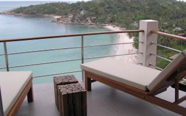 5 Bedroom Seaview Villa Tongson Bay