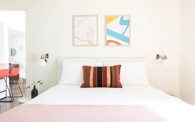 The Wesley by AvantStay – Mid-Century Modern Oasis with Pool