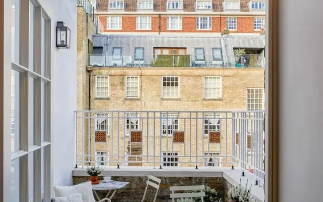 Henry's Townhouse