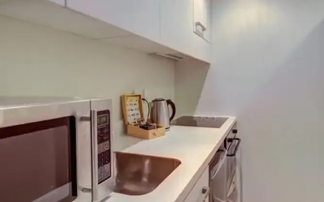 Semi Penthouse in Quadrant