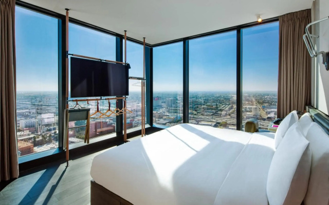 Moxy Downtown Los Angeles