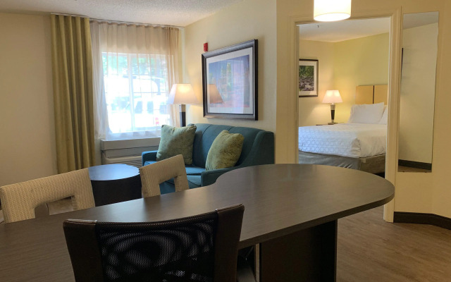 Candlewood Suites Raleigh Crabtree by IHG