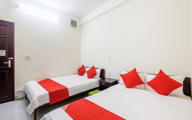 OYO 117 Gina Hotel