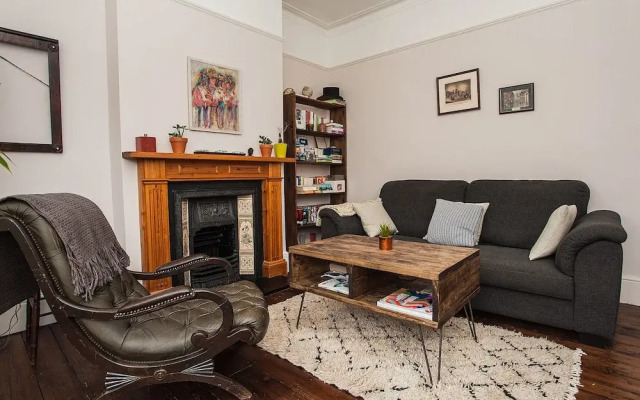 1 Bedroom Flat In Vibrant Brixton