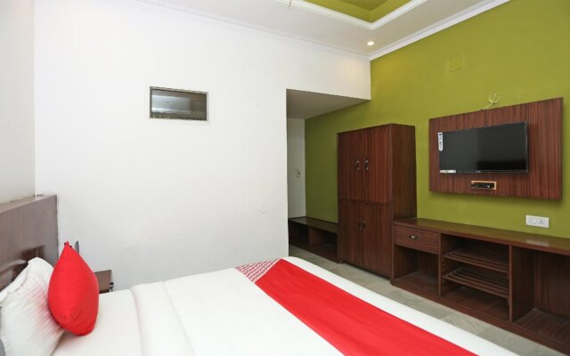 Hotel Pramod Palace by OYO Rooms