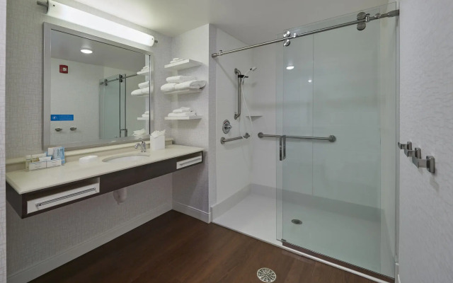 Hampton Inn & Suites Hood River