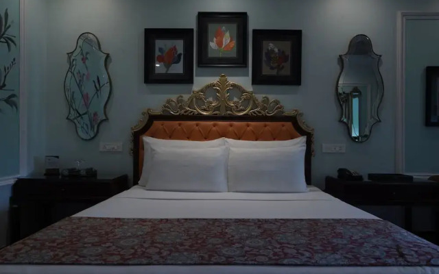 Mayfair Oasis Resort & Convention