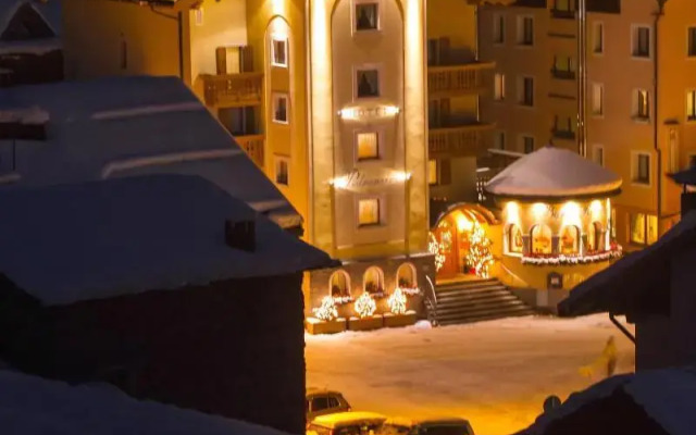 hotelImage