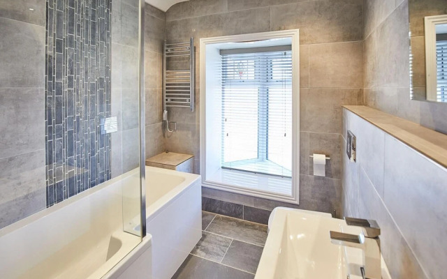 Host Stay Cliff Road