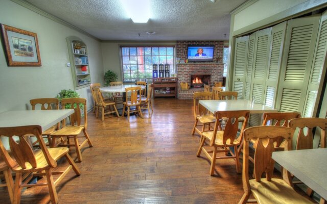 The Historic Gatlinburg Inn