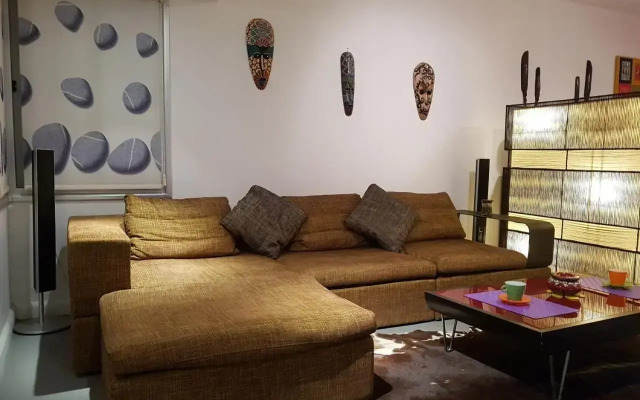Sylvias art studio apt