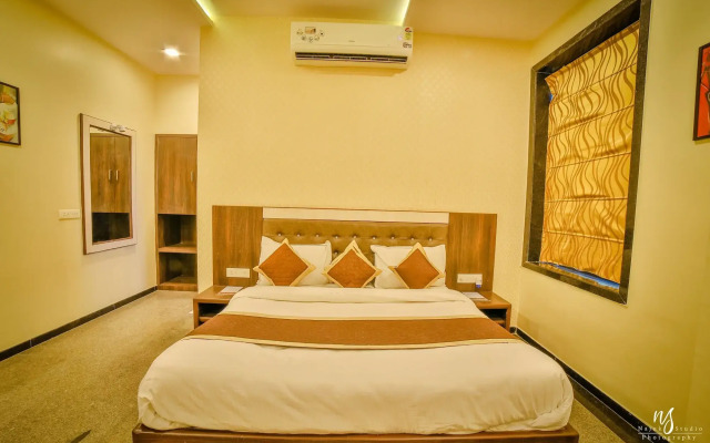 Royal View Hotel