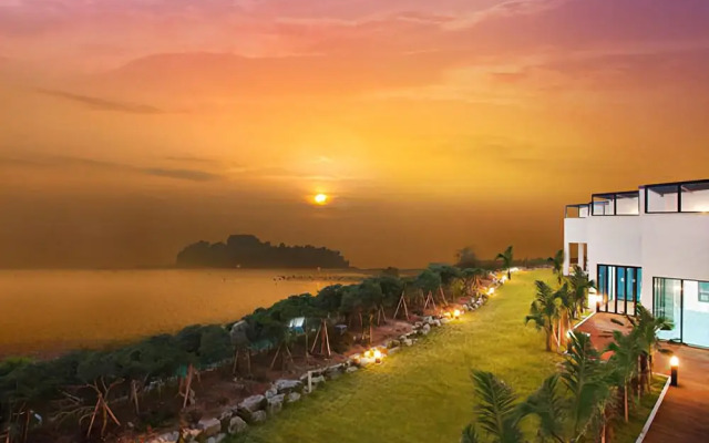 Yeosu Demare Pool Villa