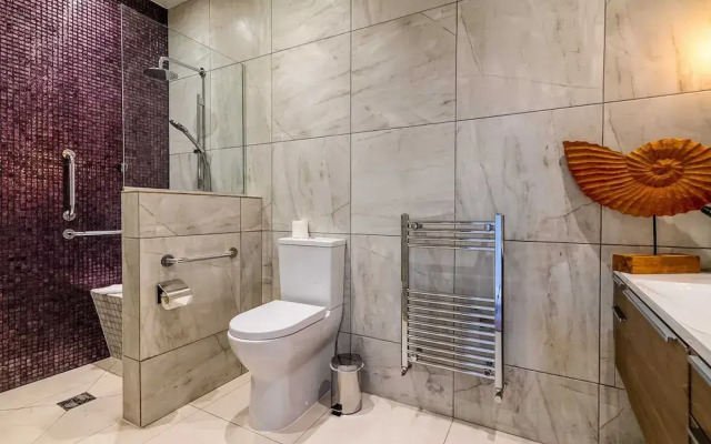 Grandeur Islington Home