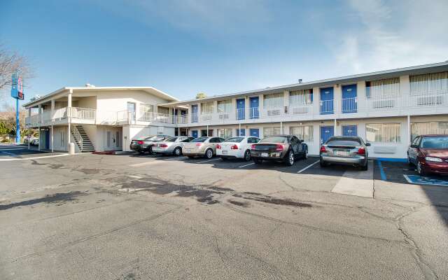 Motel 6 Phoenix East
