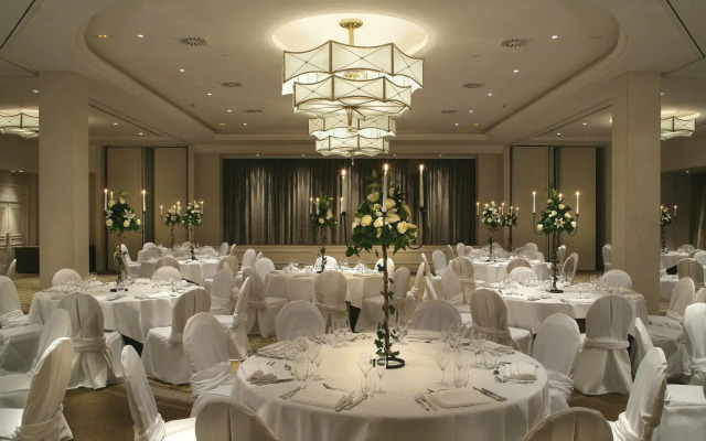 InterContinental Chantilly Chateau Mont Royal by IHG