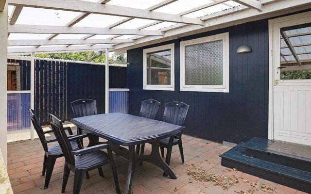 6 Person Holiday Home in Dannemare