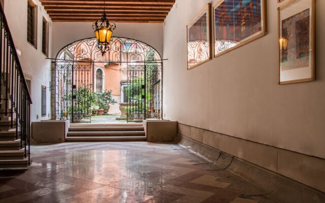 La Fenice Theatre Exclusive Flat