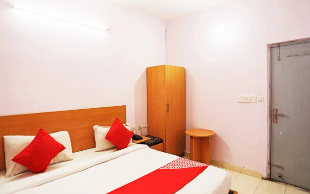 Friends Harsh Villa by OYO Rooms