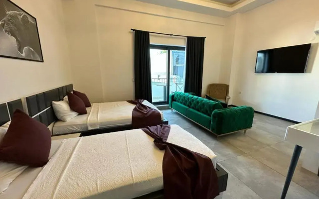 Wb Weekend Otel
