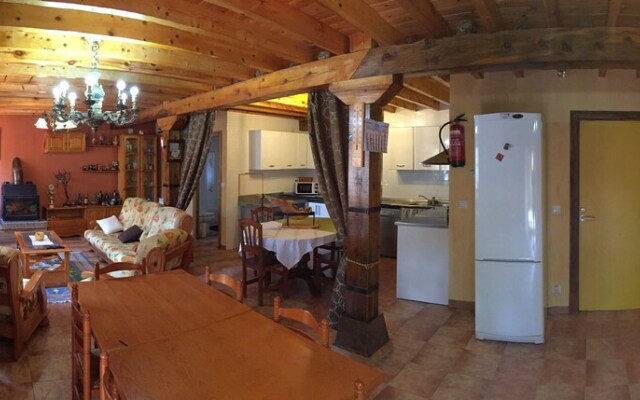 House With 4 Bedrooms in Aguilar de Campoo, With Wonderful Mountain Vi