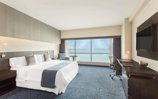 Wyndham Guayaquil Puerto Santa Ana