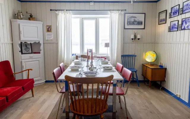 Ekker Island Arctic Lodge