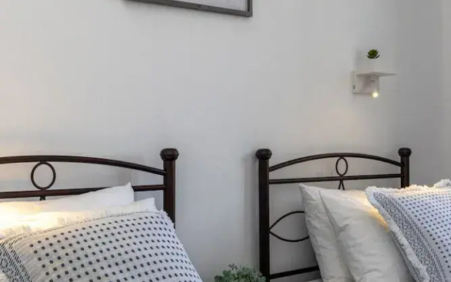 Zen Beach House in Tinos 1