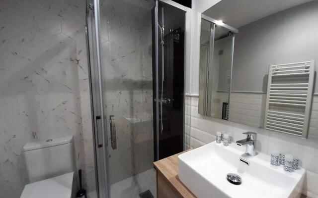 Apartamentos Celestina by gaiarooms