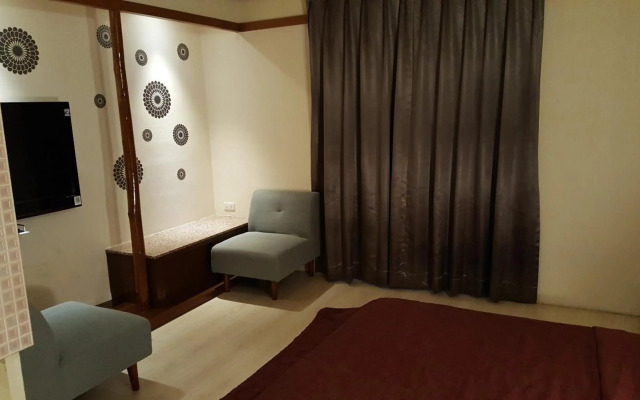 Windmill Fashion Hotel