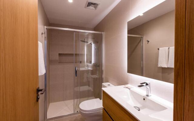 Oceans Views apartment with private jacuzzi, BGSB3