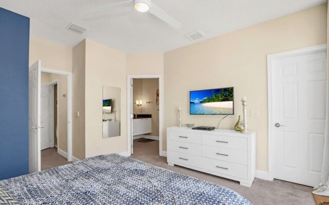 1511retreat 3 Bedroom Townhouse by Redawning