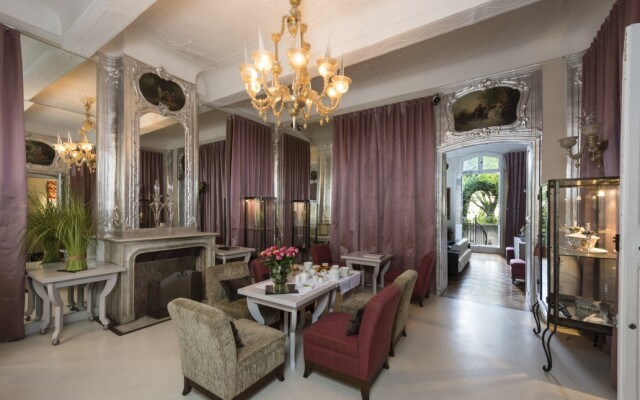 Hôtel Particulier, Le 28
