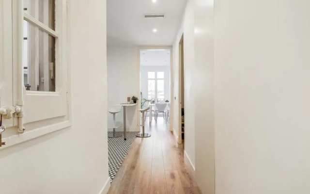 Stunning 2bed&bath Apt in Eixample, 5mins to Metro