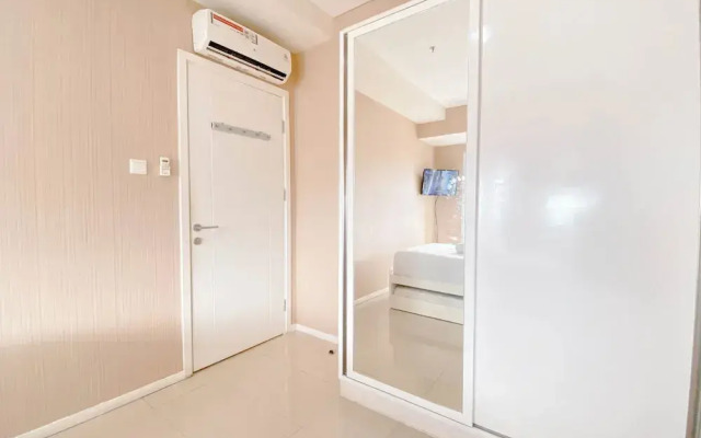 Modern 2Br Apartment Without Living Room At Parahyangan Residence