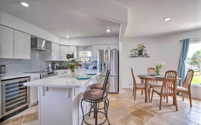 Newly Remodeled Gem on Homosassa River Canal!
