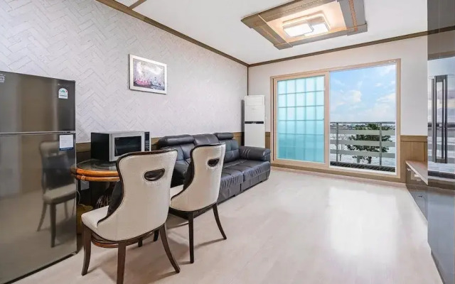 Geoje Youngsu Pension