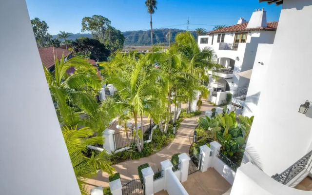 Serenity in La Costa Paradise