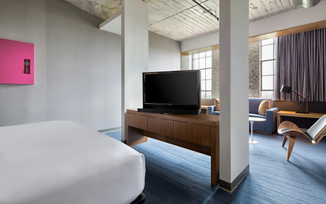 Aloft Dallas Downtown