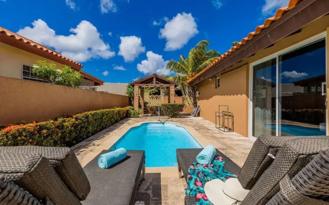 Cozy 1br1ba w Private Pool Patio Close 2 Beach