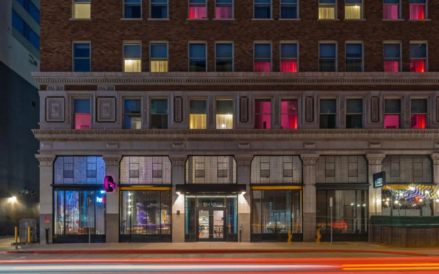 Moxy Phoenix Downtown