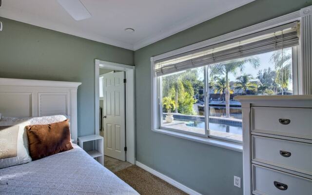 Peacock Bungalow - Right