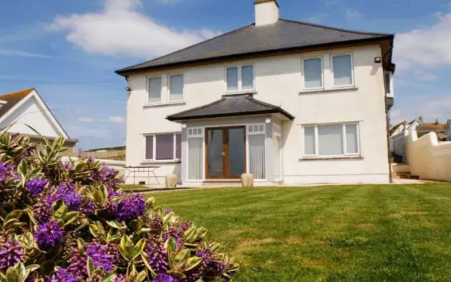 Holiday Home Tully Hip