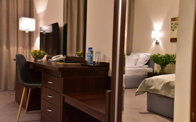 Hotel Hi-Fi Spa