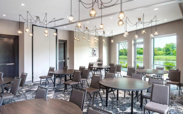 Holiday Inn Boston Logan Airport - Chelsea by IHG