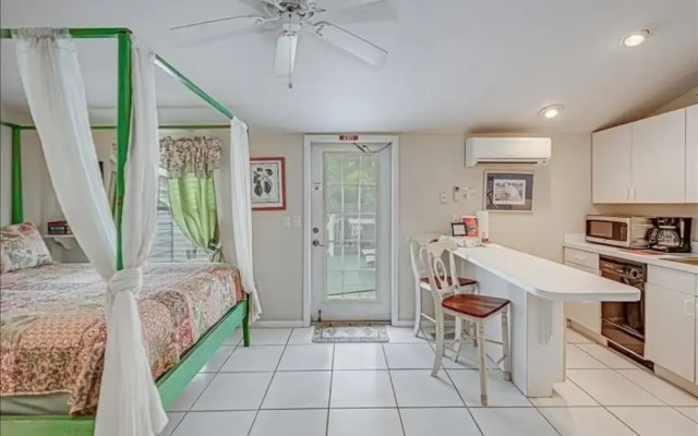 Anchor Inn - Unit 2 1 Bedroom Home